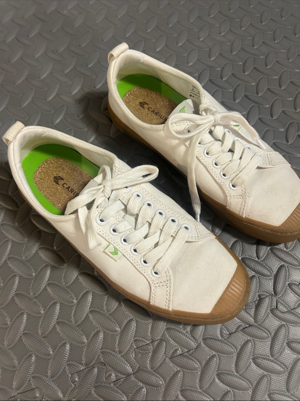 Cariuma Canvas Sneakers with Gum Sole and Green Insole